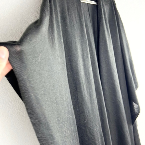 🖤♠️ Black Lightweight Thin Knit Shawl Wrap - Picture 7 of 11